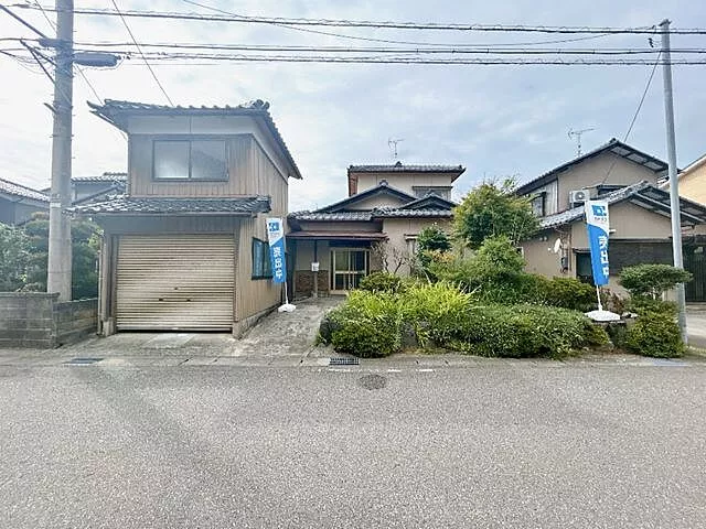 Used single-family home in Komatsu City, Akebono Town