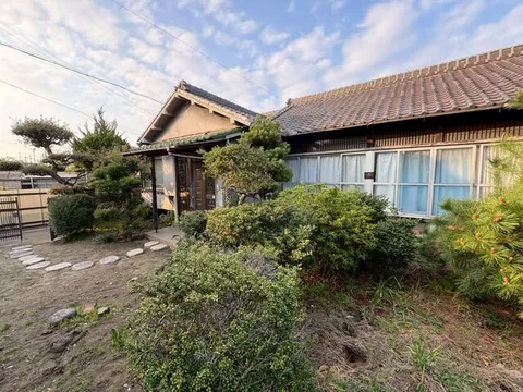 Wakayama City, Matsue Naka 1-chome (Nakamatsue Station) Single-story building 7DK