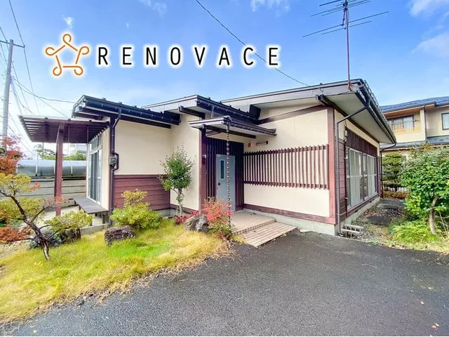 [Quiet residential area × spacious land! A family-friendly home]