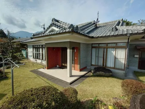 Kobayashi City, Hosono (Hirohara Station) Single-story building 5LDK