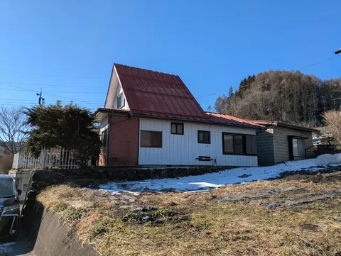 Agatsuma District, Tsumagoi Village, Oaza Omae (Omae Station) 2-story building 5DK