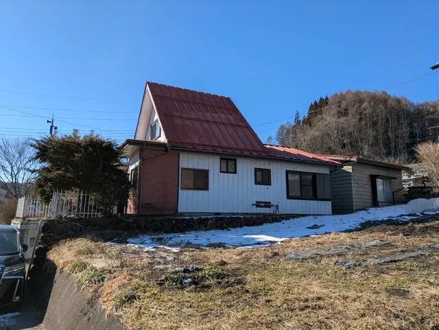Agatsuma District, Tsumagoi Village, Oaza Omae (Omae Station) 2-story building 5DK