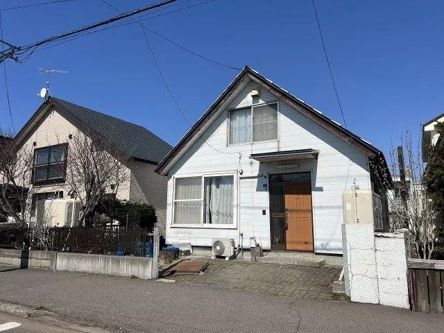 【7 minutes from the station, southwest facing】 Well-equipped facilities such as Tekkoku SC and Aeon Teine Station nearby, a convenient location for living♪
