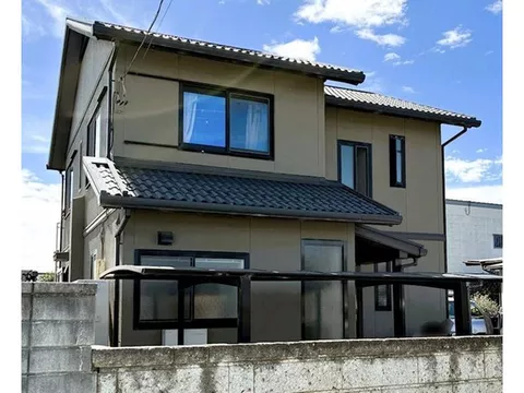 ◇ Sekisui Heim construction (Building A) ◇ Parking for 4 or more cars on the premises ◇ About 9 minutes walk to elementary school