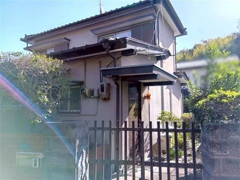 21-minute walk from JR Dosan Line "Aganon" Station