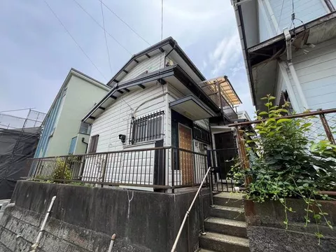 Yokohama City Konan Ward Kamiooka Higashi 3-chome (Kamiooka Station) 2-story 5DK