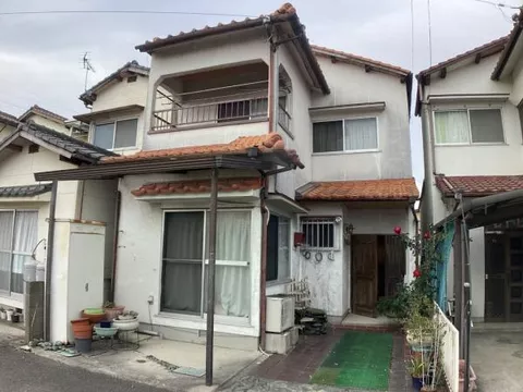 5-chome, Udakacho, Niihama-shi, Saitama (Takihama Station) 2F 4DK

900,000 yen