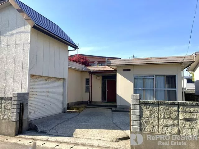 Akita City, Tsuchizaki Port Aizome Town, Numahata (Kami-Iijima Station) Single-story building 2LDK