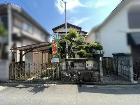 Yamato Takada City, Higashi Mikuradou Town (Takada City Station), 2-story building, 5DK