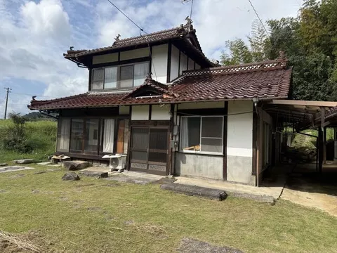 Akitakata City, Koda Town, Shimokobara (Yoshidaguchi Station) 2-story 3LDK