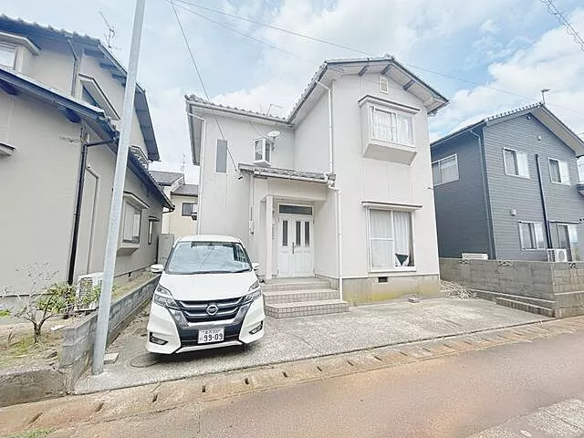 Used single-family home in Nakaniwa Town, Kahoku District, Daikonbu