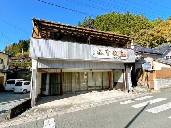 Haramachi, Misato-cho, Shimomashiki-gun (Matsuhashi Stn.) 2F 8DK

2.5 million yen