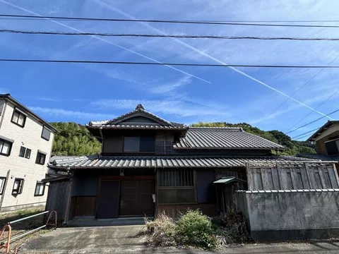 Anan City, Ogata Town (Awa-Tachibana Station) 2-story building 4SDK