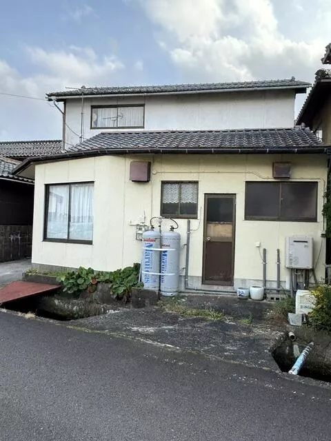 Izumo-shi, Imaichi-cho, Kitahonmachi 5-chome (Izumo Kagakukan Park Town-mae Station) 2F 4SDK

5.5 million yen