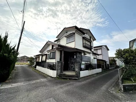 A town close to both nature and living♪ Abundant rooms for a lifestyle that suits you