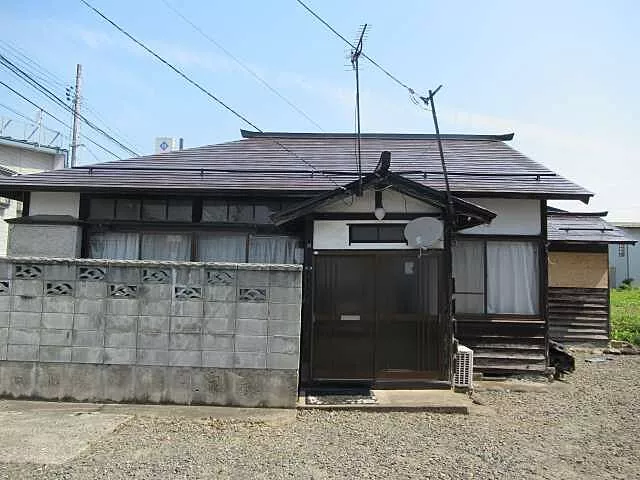 Used single-family home, 8-minute walk from JR Yonesaka Line Minami-Yonezawa Station