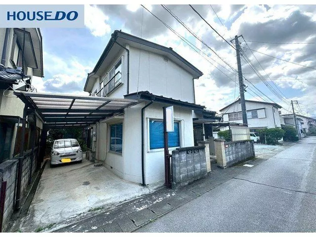 ○Parking for 2 cars on the premises〇Close to major roads, a livable residential environment is well established, and nearby…