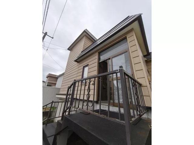 Renovation-ready 5LDK! Parking for 2 cars available, spacious terrace facing the garden is attractive