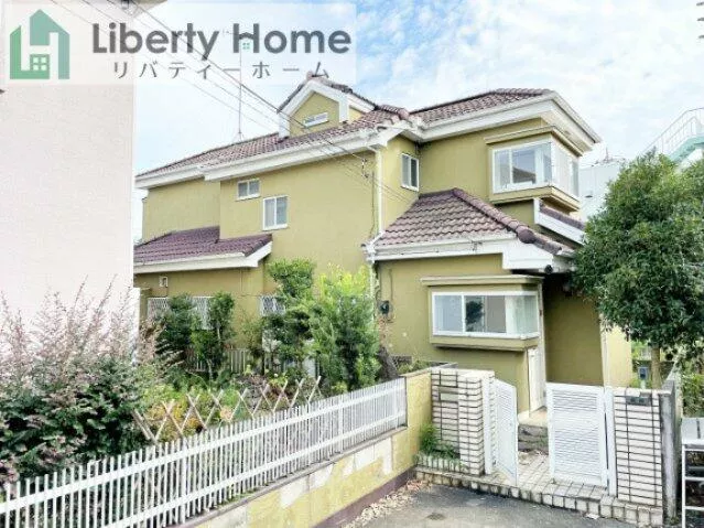 Kasumigaura City Shishikura (Kandachi Station) two-story building 4LDK