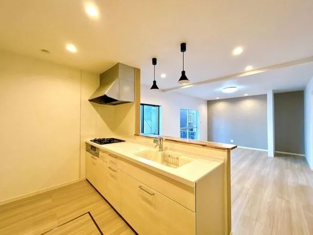 Open house held, interior and exterior renovation completed, seismic reinforcement work, water facilities replaced, parking for 2 cars available