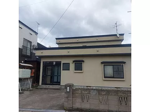 Used single-family home for sale in Tomita