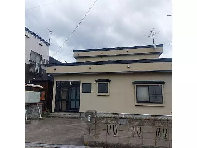 Used single-family home for sale in Tomita