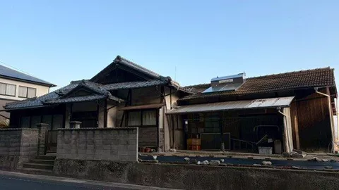 Mitoyo City, Takuma Town Takuma (Takuma Station) Single-story building 7DK