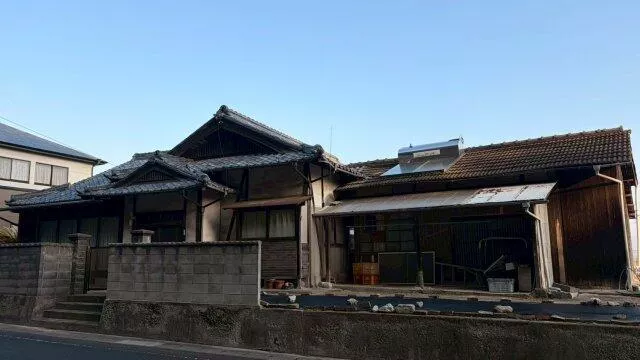 Mitoyo City, Takuma Town Takuma (Takuma Station) Single-story building 7DK
