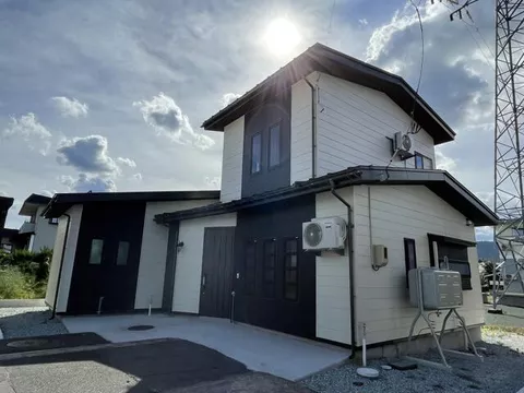 Yonezawa City, Azumacho (Minami-Yonezawa Station) 2-story building 3LDK