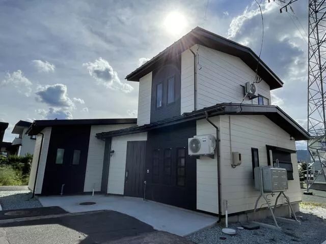 Yonezawa City, Azumacho (Minami-Yonezawa Station) 2-story building 3LDK