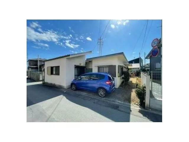 A traditional house located in a quiet residential area♪
