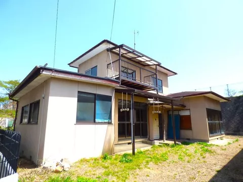 7 minutes to Sukagawa Station by car! There is a large supermarket nearby, so you will have no trouble with shopping!