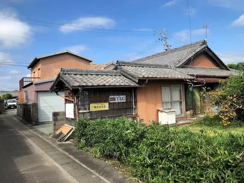 Ureshino Hirō Town (Ise Nakagawa Station) 3 million yen