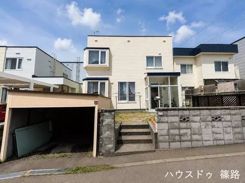 [With a spacious storage room] 12-tatami living room & a 3LDK in Hanakawa Minami, perfect for renovation materials