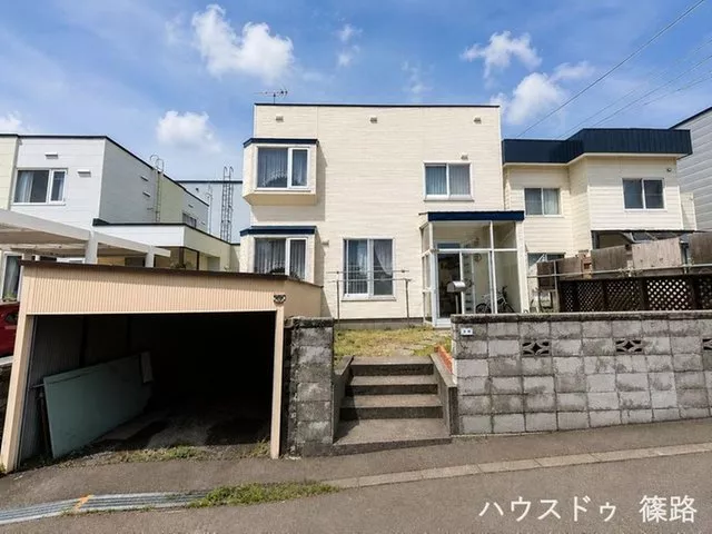 [With a spacious storage room] 12-tatami living room & a 3LDK in Hanakawa Minami, perfect for renovation materials