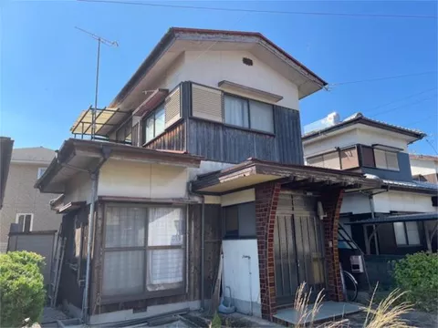 4-chome, Sakurai, Imabari-city (Iyosakurai Sta.) 2F 4DK

1,800,000 yen