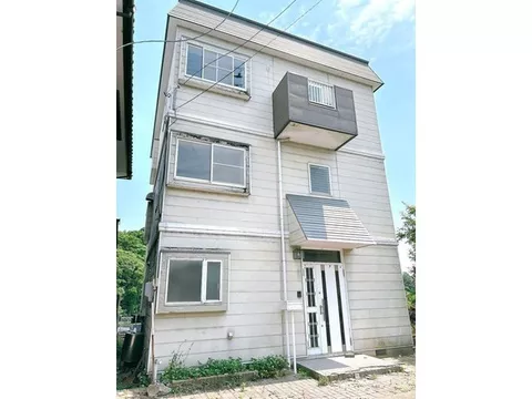 Takai Real Estate ☆ 6LDK, 3-story used house in a quiet residential area for 9 million yen