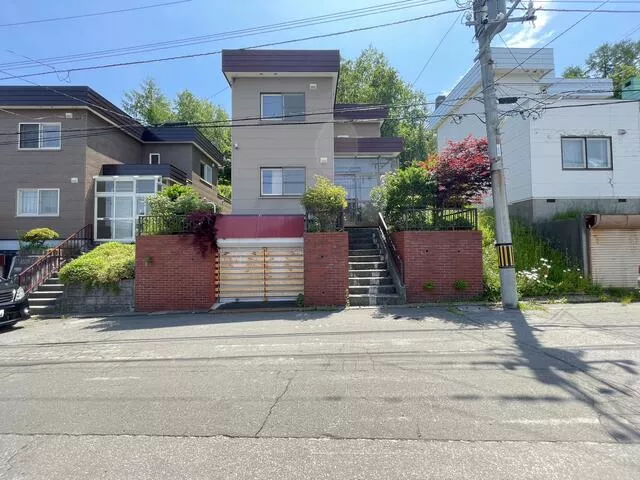 Otaru City, Shinko 5-chome (Asari Station), 2 stories above ground and 1 basement, 4LDK