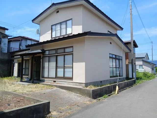 Noshiro City, Meiji Town (Noshiro Station) 2-story building 5K