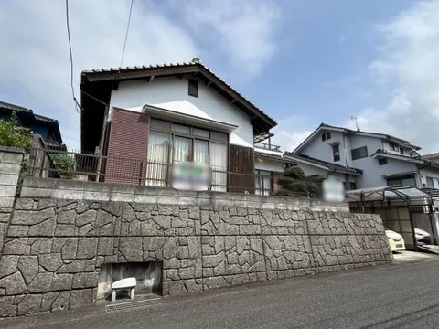 2F 5LDK in Kasagara-cho, Hamada-shi, Hamada (Nishi-Hamada Sta.)

10.8 million yen