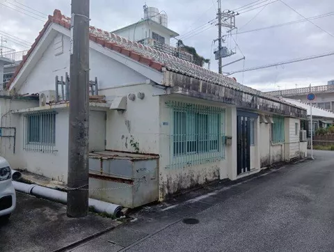 Okinawa City, Teruya 1-chome (Tedako-Urasoe Station) Single-story building 2LDK