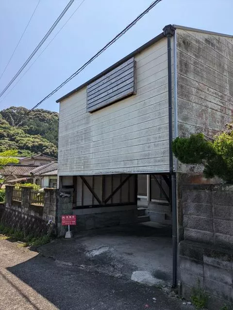 Satsumasendai City Nakagō Town (Kawauchi Station) Single-story building 4DK
