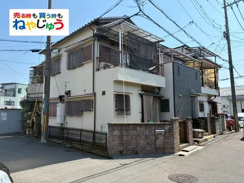 ◆ Monthly repayment amount in the 10,000 yen range * No down payment required ◆ Good lighting due to corner lot!