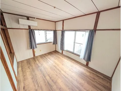 Nakashizu 3 (Yukari-ga-oka Station) 4,990,000 yen