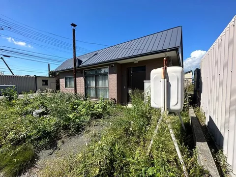 ・Single-story house, renovated for comfortable living