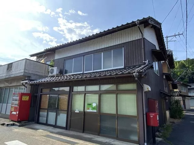 ▲■● Toyooka City, Kasumi (Used House with Store) ▲■●◇ Property along the prefectural road suitable for a store!