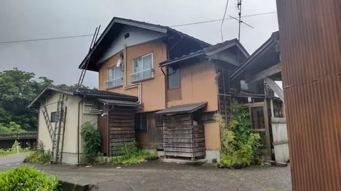 Kashiwazaki City, Takayanagi Town, Okada (Yasuda Station) 2-story building 4DK