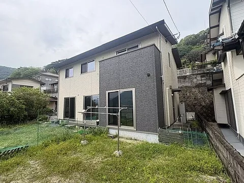 Used single-family home, 35 minutes on foot from Komorie Station on the JR Kagoshima Main Line