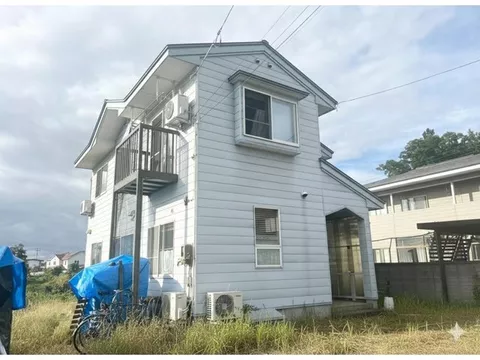 A property with a total floor area of 99.36㎡ located in a quiet residential area.