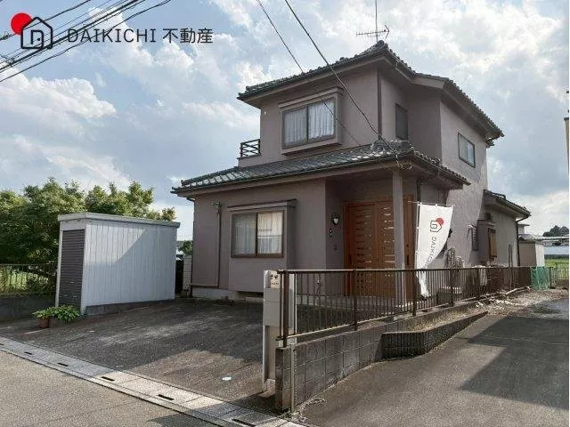 Enjoy reading or café time leisurely on a spacious balcony♪